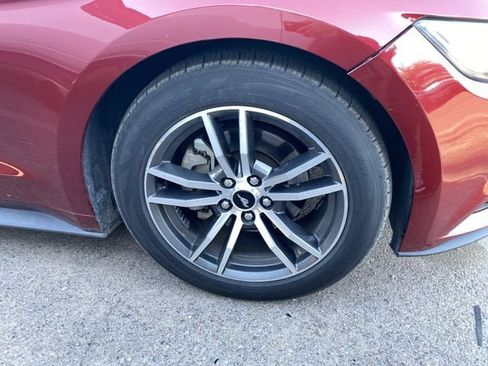 Used 2016 Ford Mustang Coupe RWD image 7
