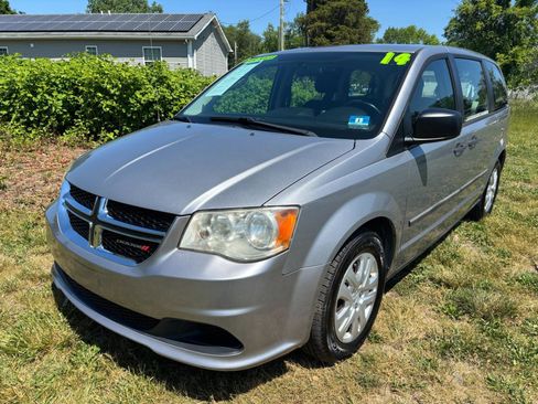 Used 2014 Dodge Grand Caravan American Value Package FWD image 1