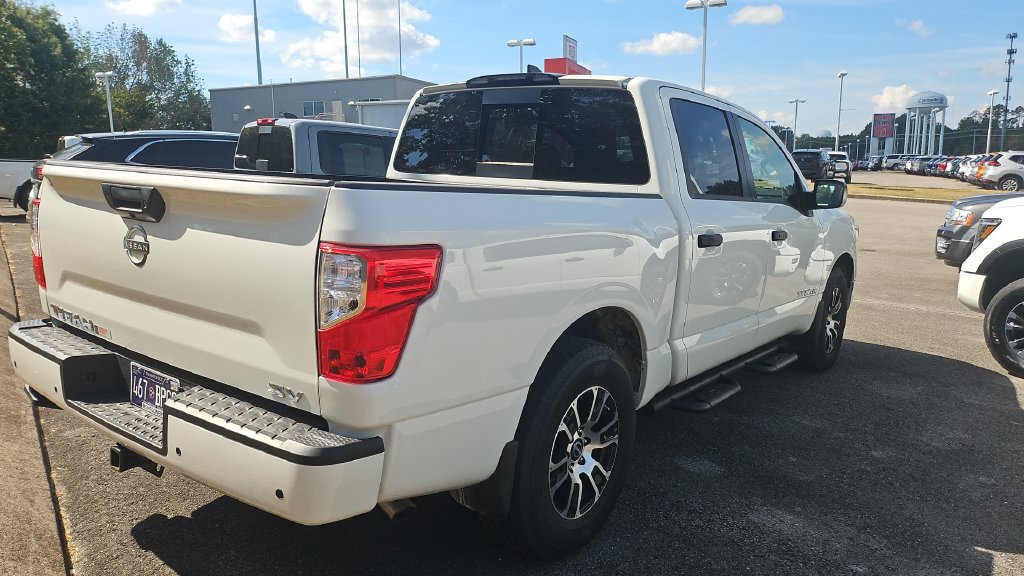 Certified 2024 Nissan Titan SV w/ SV Convenience Package RWD image 2