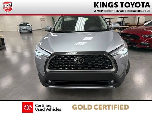 Used 2024 Toyota Corolla Cross XLE AWD/4WD image 3