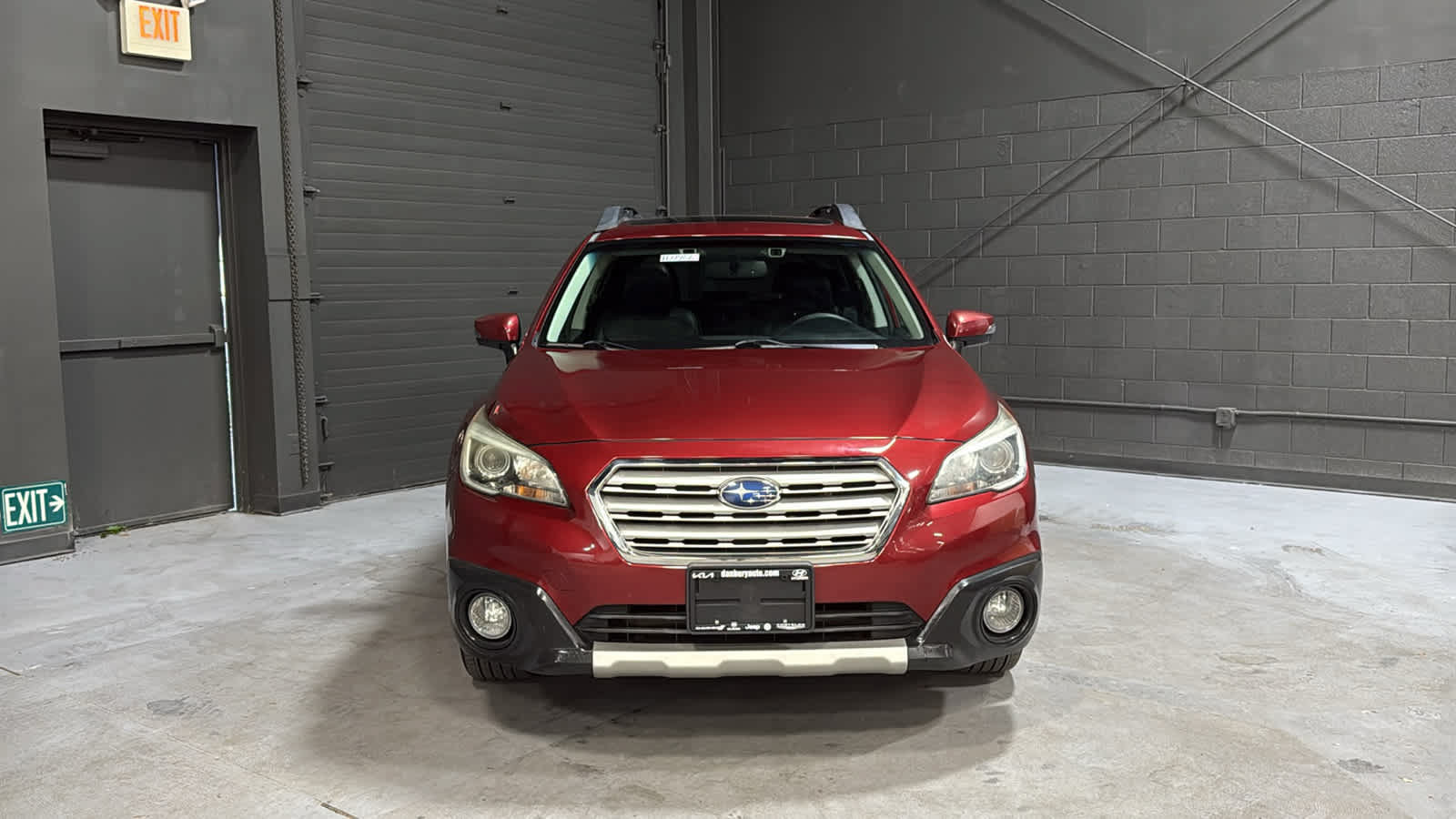 Used 2016 Subaru Outback 3.6R Limited AWD/4WD image 2