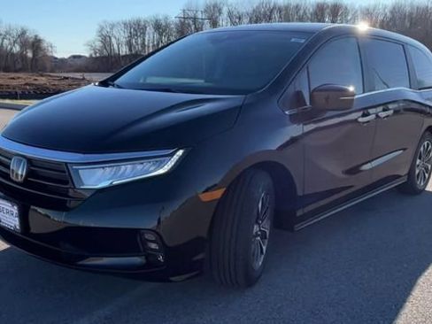 Used 2023 Honda Odyssey EX-L image 4