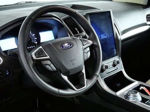 Certified 2024 Ford Edge SEL w/ Convenience Package AWD/4WD image 19