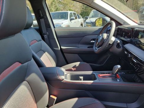 New 2026 Nissan Kicks SR image 31