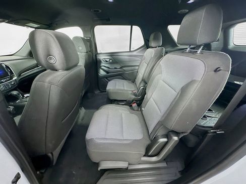 Used 2023 Chevrolet Traverse LT image 33