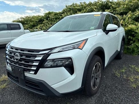 Certified 2024 Nissan Rogue SV AWD/4WD image 1