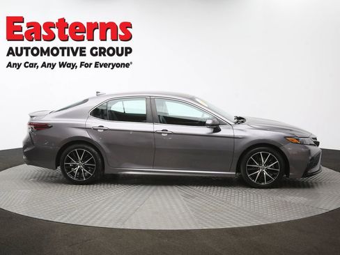 Used 2022 Toyota Camry SE image 45