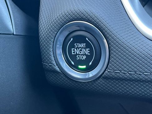 New 2026 Chevrolet TrailBlazer LT w/ LT Cold Weather Package FWD image 19