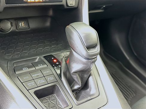 Used 2023 Toyota RAV4 XLE w/ Convenience Package image 14