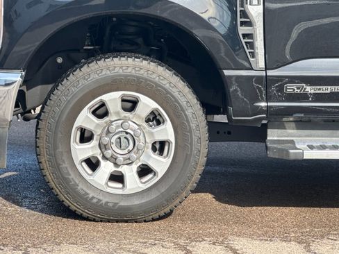 Used 2023 Ford F250 XLT w/ FX4 Off-Road Package image 29