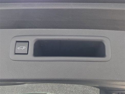 Certified 2024 Toyota Highlander LE image 31