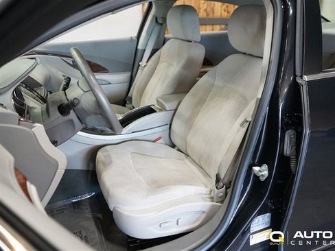 Used 2010 Buick LaCrosse CX FWD image 9
