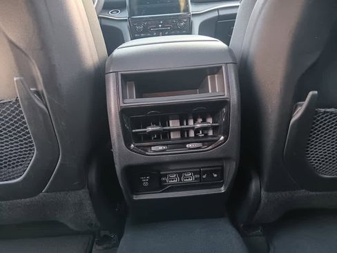 Used 2023 Jeep Grand Cherokee image 21
