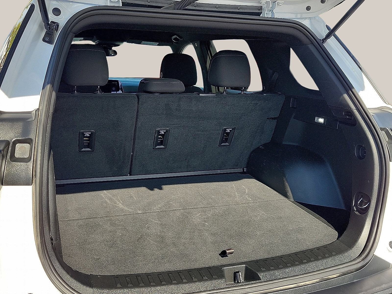 Used 2026 Chevrolet Equinox LT AWD/4WD image 8
