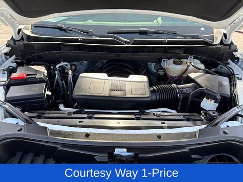 Used 2024 GMC Yukon XL Denali AWD/4WD image 9