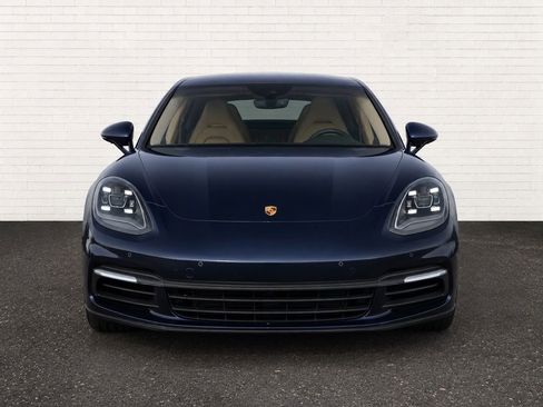 Used 2018 Porsche Panamera w/ Premium Package Plus RWD image 2