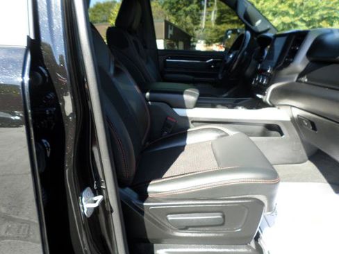 Used 2022 RAM 1500 Big Horn w/ Built-to-serve Edition image 2