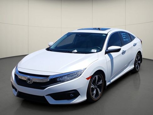 Used 2017 Honda Civic Touring image 3