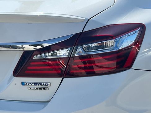 Used 2017 Honda Accord Touring image 17