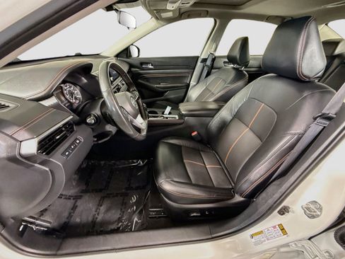 Used 2022 Nissan Altima 2.5 SR w/ Midnight Edition Package AWD/4WD image 22