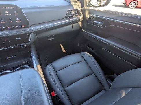 Certified 2025 Chevrolet Suburban Z71 AWD/4WD image 18