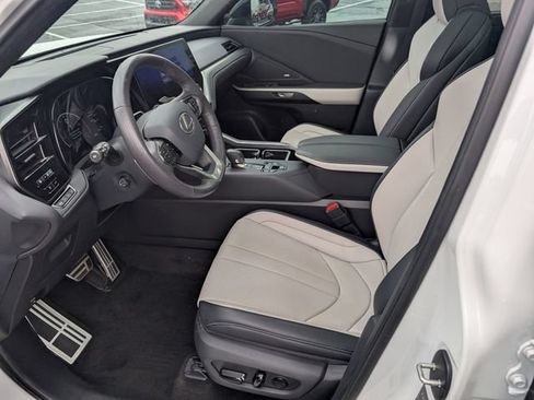 Used 2025 Lexus TX 350 AWD w/ Technology Package image 13