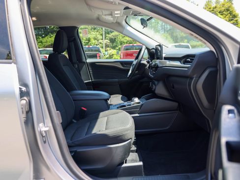 Certified 2023 Ford Escape Active AWD/4WD image 9