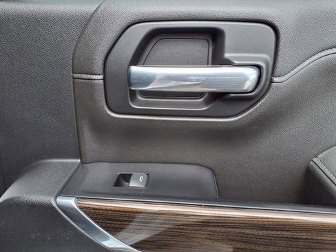 Used 2019 Chevrolet Silverado 1500 RST image 23