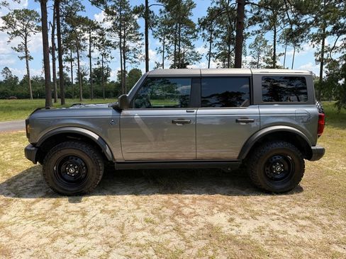 Used 2023 Ford Bronco Black Diamond AWD/4WD image 2