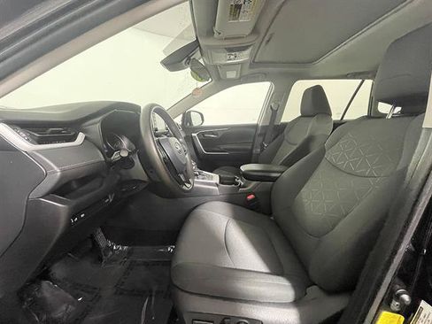 Certified 2021 Toyota RAV4 XLE w/ Convenience Package AWD/4WD image 8