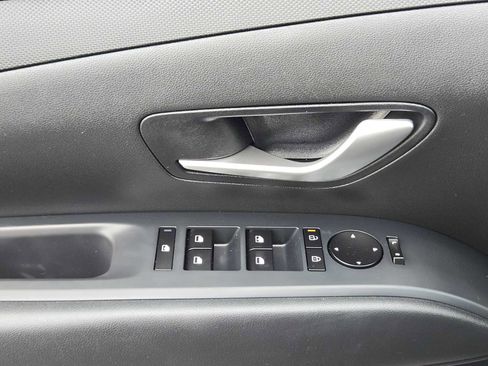 Certified 2025 Hyundai Santa Cruz SE image 21