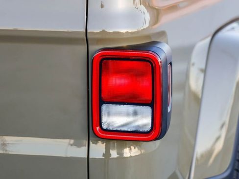 New 2026 Jeep Gladiator Sport image 10