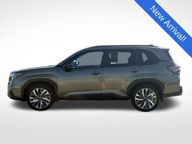 Used 2025 Subaru Forester Touring AWD/4WD image 4