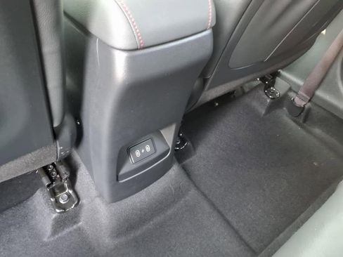 Used 2025 Kia Soul GT-Line w/ GT-Line Technology Package image 10