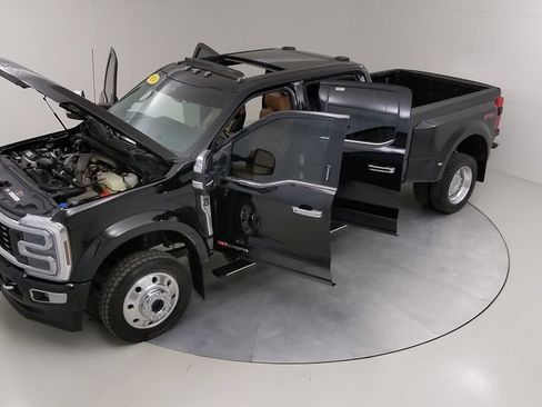 Certified 2024 Ford F450 Platinum w/ FX4 Off-Road Package AWD/4WD image 59