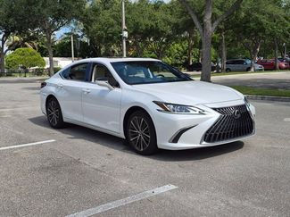 Used 2023 Lexus ES 350 w/ Premium Package FWD video 3