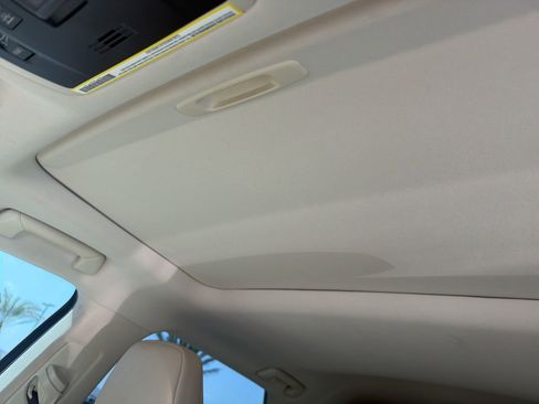 Used 2020 Lexus RX 450hL AWD w/ Premium Package image 19