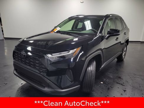 Used 2023 Toyota RAV4 XLE image 4