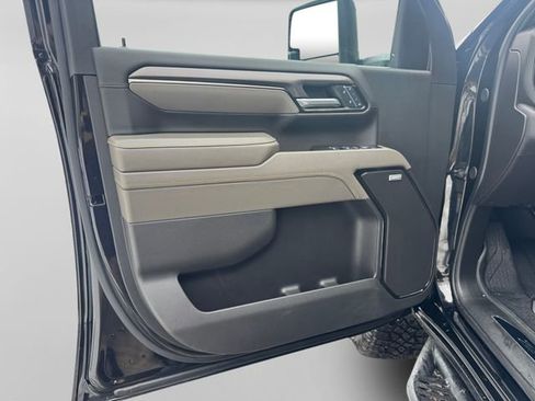 Used 2024 Chevrolet Silverado 2500 ZR2 w/ Snow Plow Prep/Camper Package image 8