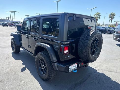 Used 2024 Jeep Wrangler Unlimited AWD/4WD image 5