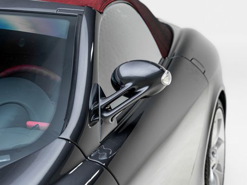 Used 2008 Mercedes-Benz SLR image 34