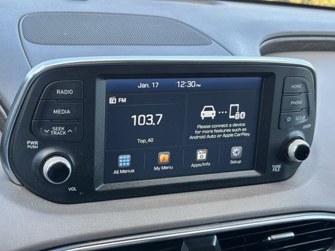 Used 2019 Hyundai Santa Fe SE image 23