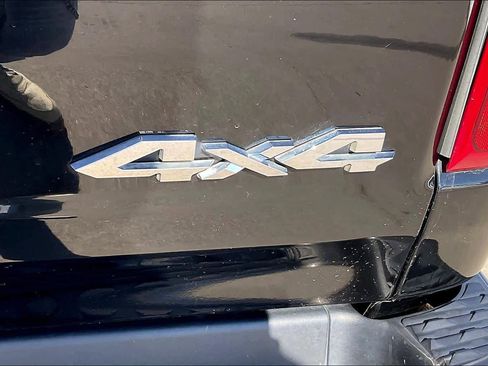 Used 2020 RAM 1500 Limited image 10