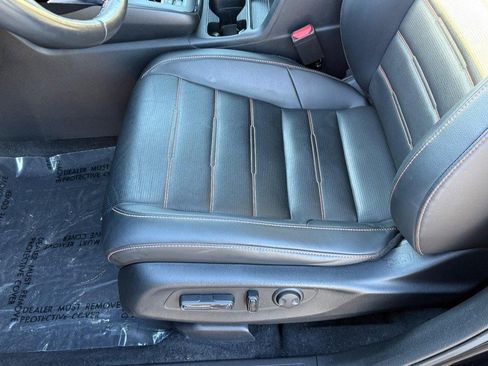 Used 2023 Honda CR-V Sport Touring image 17