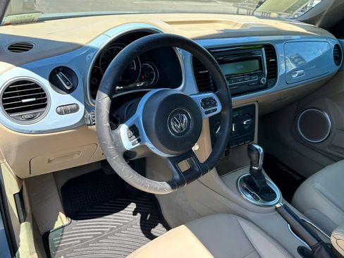 Used 2014 Volkswagen Beetle 1.8T FWD image 18