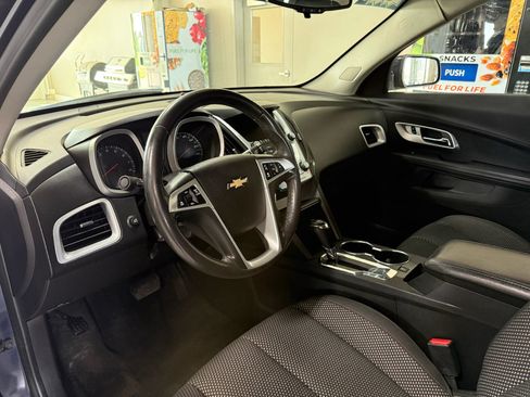 Used 2017 Chevrolet Equinox LT w/ Convenience Package FWD image 9