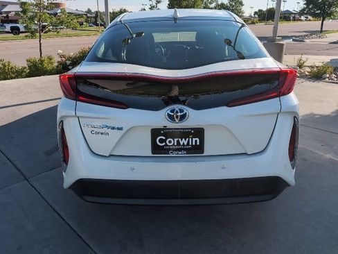 Used 2018 Toyota Prius Prime Advanced w/ Protection Package FWD image 8