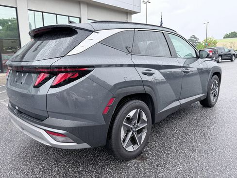 Used 2025 Hyundai Tucson SEL FWD image 6