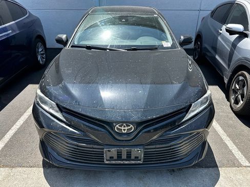 Used 2019 Toyota Camry LE FWD image 3