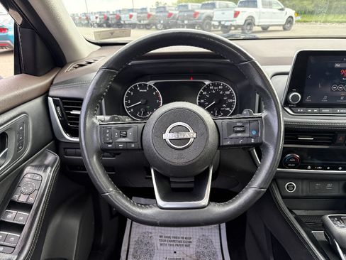 Used 2023 Nissan Rogue SL AWD/4WD image 25